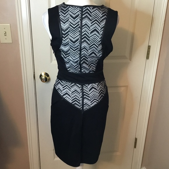 Bebe Black & White Sleeveless Bodycon Dress - S - Picture 3 of 11